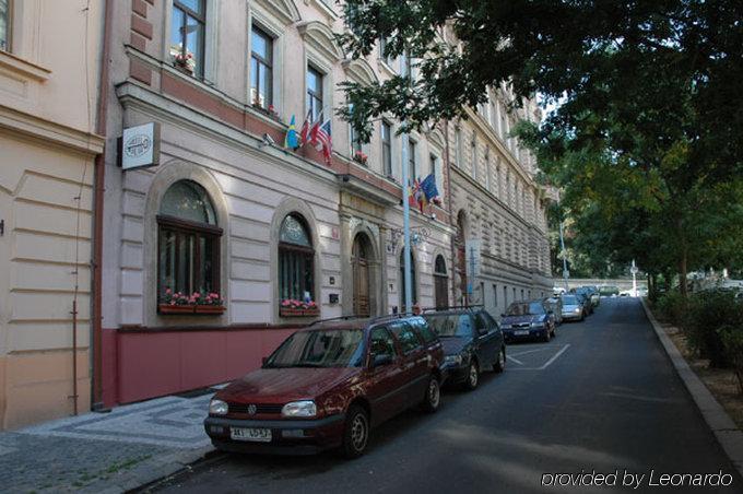 Petr 3* Praag